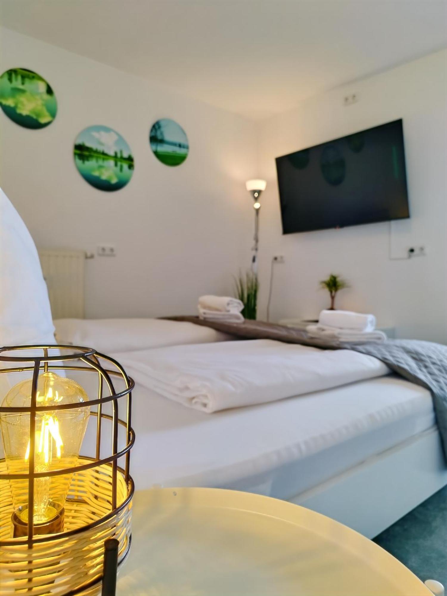 Seeblickapartment Fuer Bis Zu 12, Nuernberg & Schwabach In 30-35 Minuten Zu Erreichen, Sauna, Arbeitsplatz, Dachterrasse & Grill Spalt Esterno foto