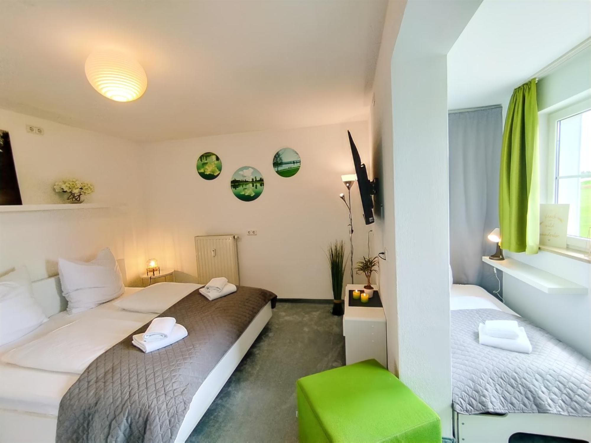 Seeblickapartment Fuer Bis Zu 12, Nuernberg & Schwabach In 30-35 Minuten Zu Erreichen, Sauna, Arbeitsplatz, Dachterrasse & Grill Spalt Esterno foto
