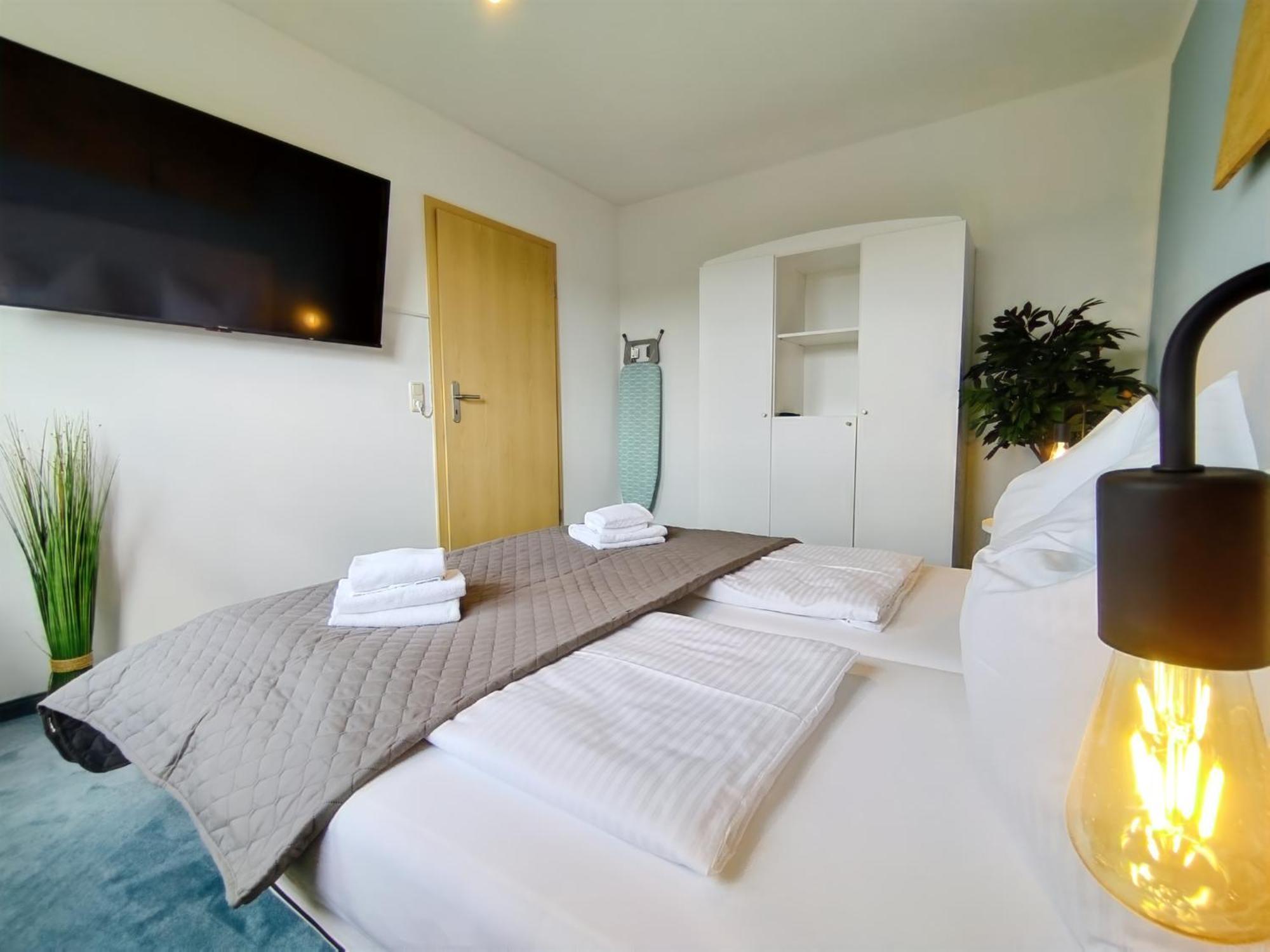 Seeblickapartment Fuer Bis Zu 12, Nuernberg & Schwabach In 30-35 Minuten Zu Erreichen, Sauna, Arbeitsplatz, Dachterrasse & Grill Spalt Esterno foto