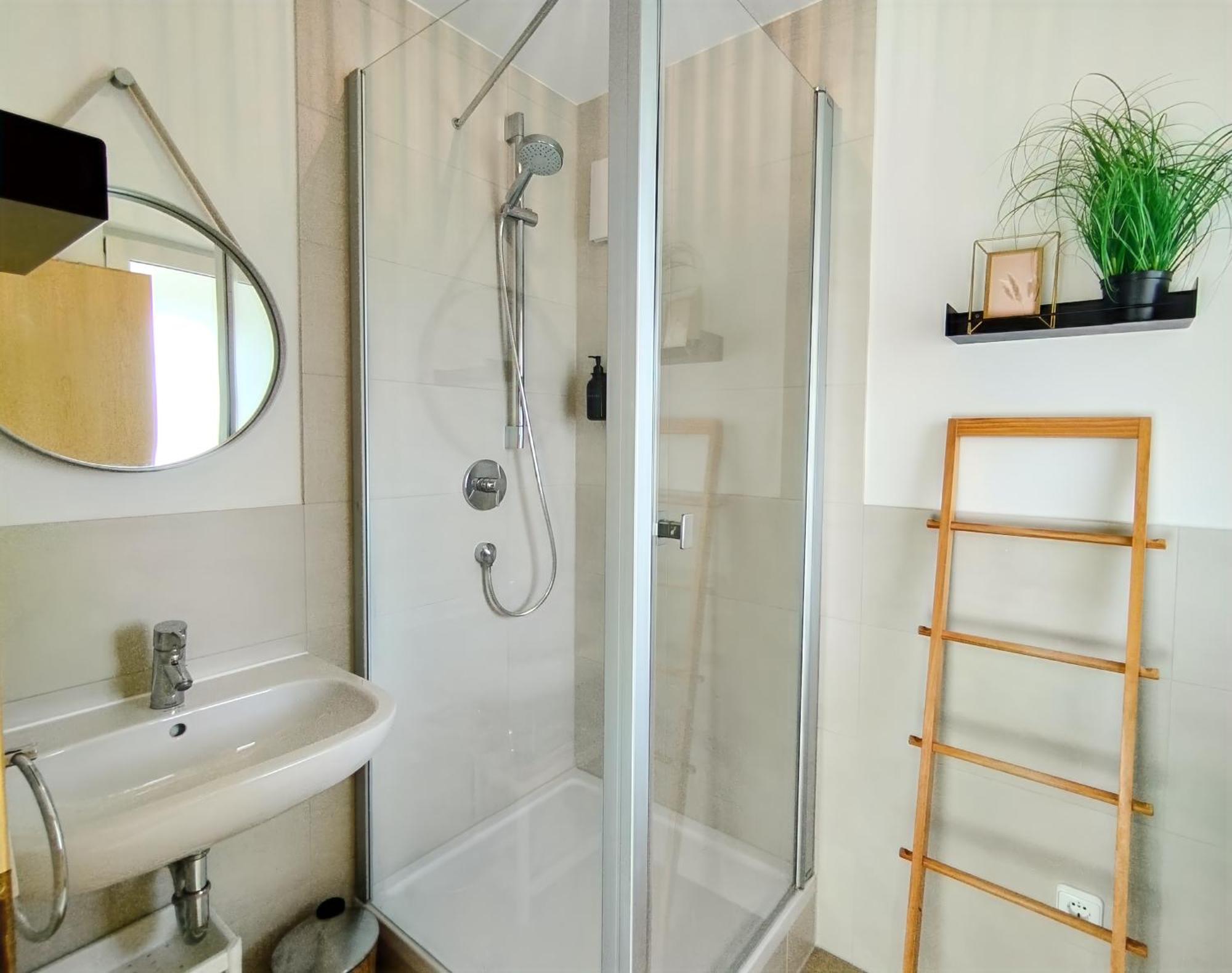 Seeblickapartment Fuer Bis Zu 12, Nuernberg & Schwabach In 30-35 Minuten Zu Erreichen, Sauna, Arbeitsplatz, Dachterrasse & Grill Spalt Esterno foto